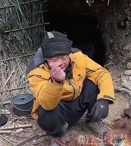误食半夏的荒野选手“熊二”喉咙至今不舒服，称体重下降约50斤，以后将做网络直播，想找一个温柔的女朋友